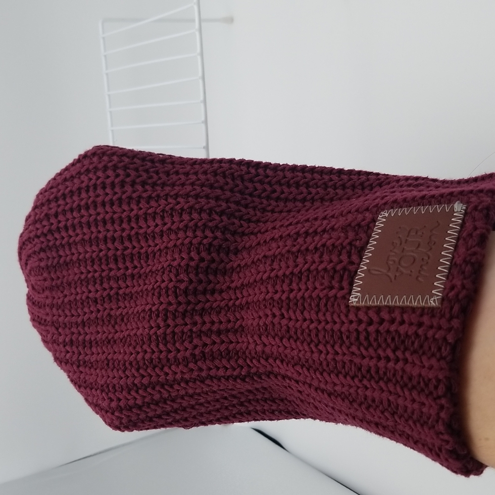 NWOT Love Your Melon Burgundy Beanie